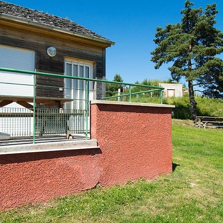 Les Chalets De La Vallee Du Bes Noalhac Exterior photo